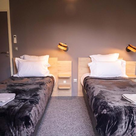 Logis Hotels Le Saint Pierre Moncoutant Luaran gambar