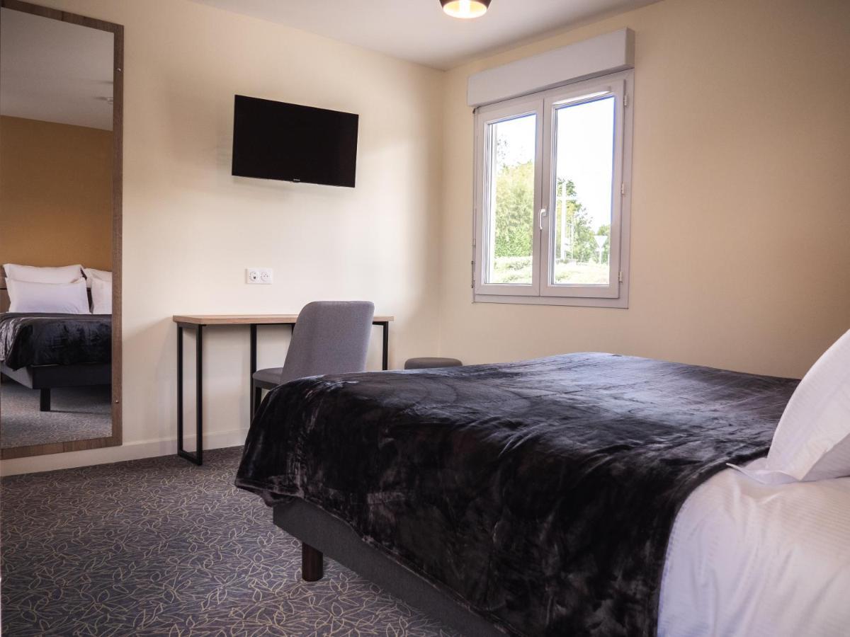 Logis Hotels Le Saint Pierre Moncoutant Luaran gambar