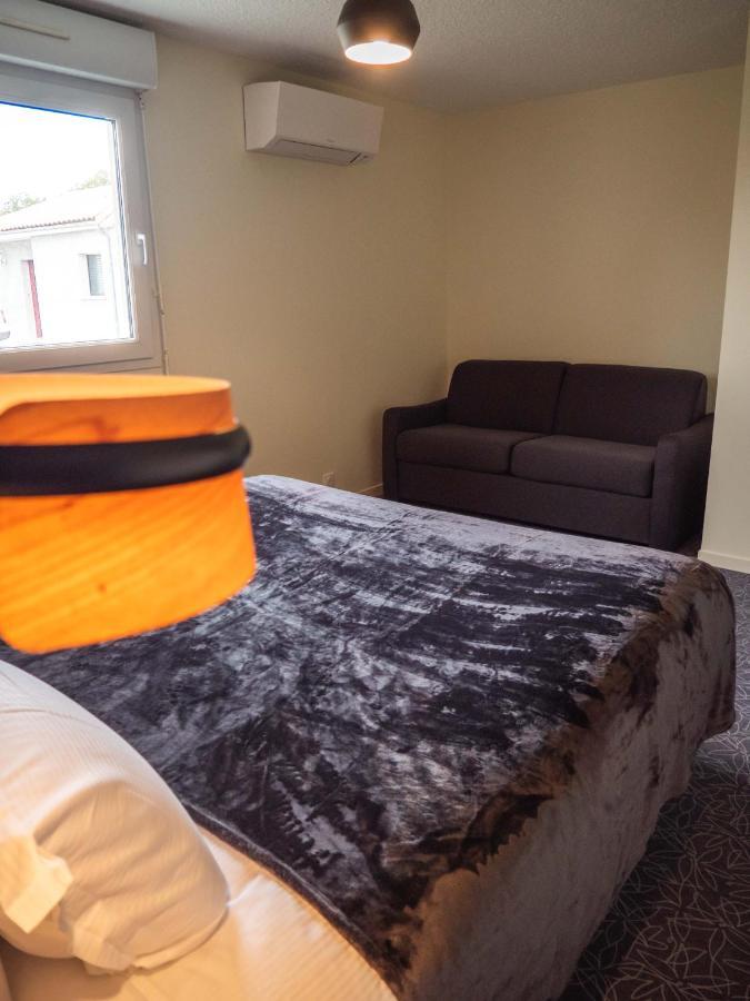 Logis Hotels Le Saint Pierre Moncoutant Luaran gambar