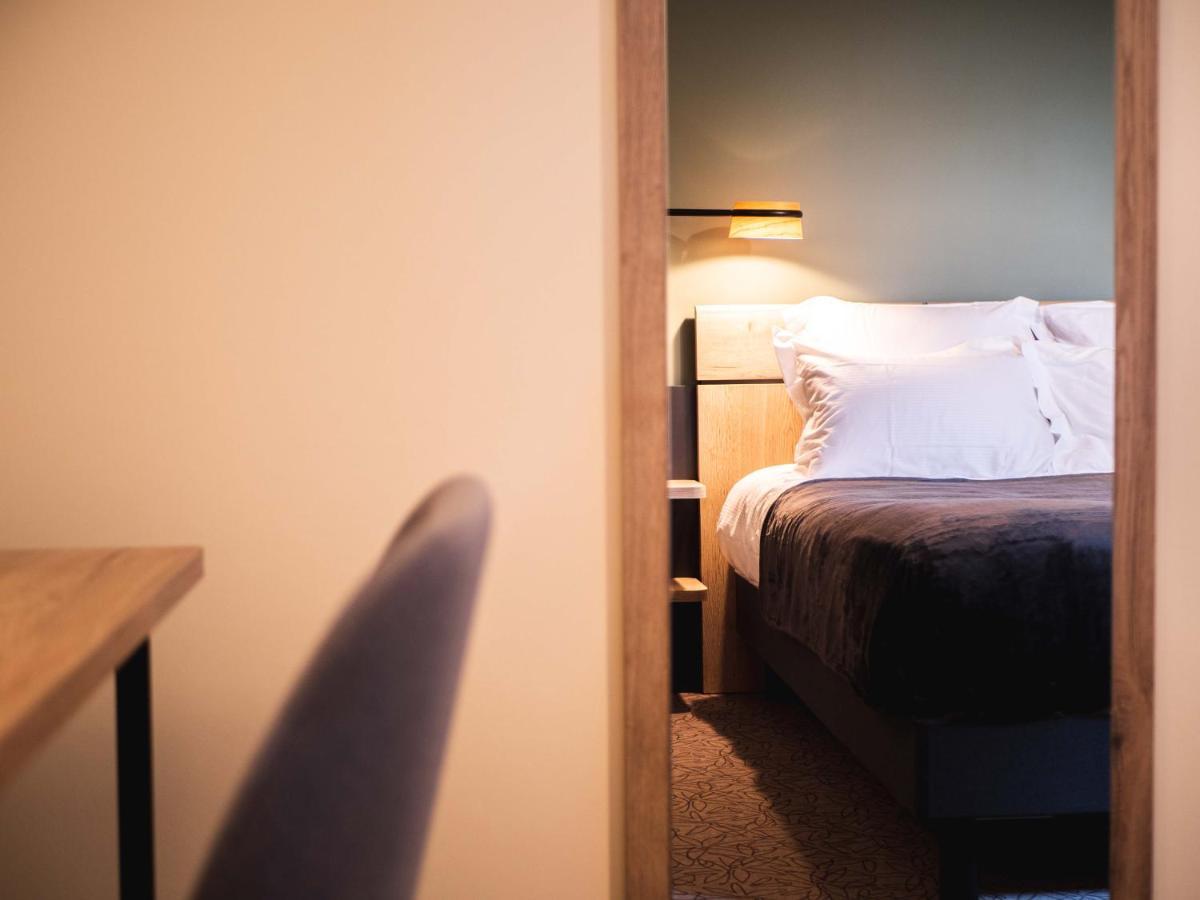 Logis Hotels Le Saint Pierre Moncoutant Luaran gambar