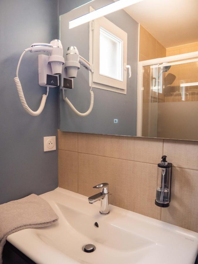Logis Hotels Le Saint Pierre Moncoutant Luaran gambar