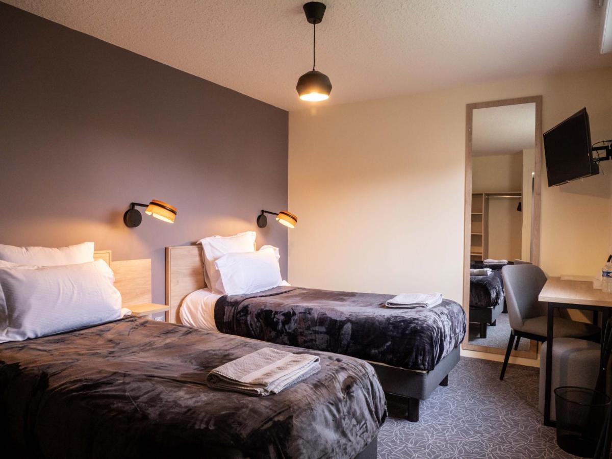 Logis Hotels Le Saint Pierre Moncoutant Luaran gambar